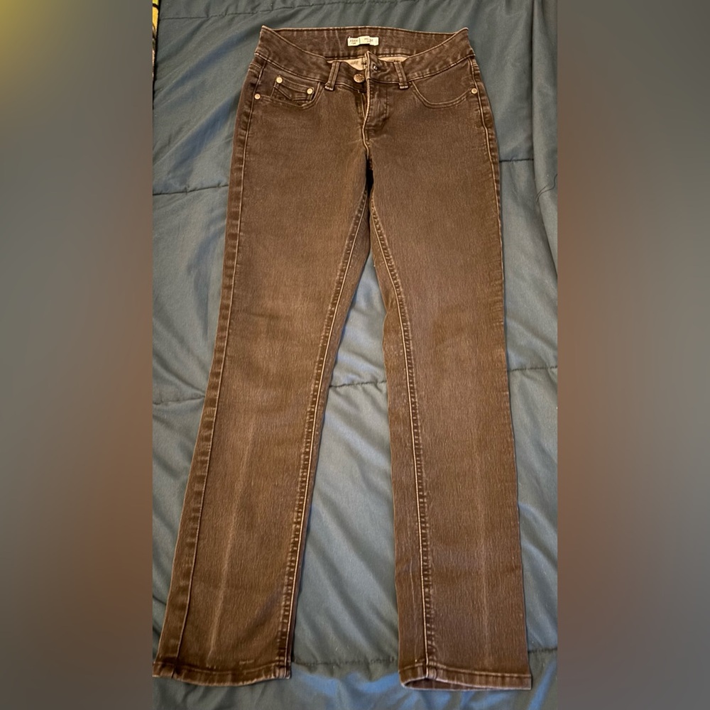 Ladies Lee Riders Mid-Rise Skinny size 8 black jeans. Excellent used condition.